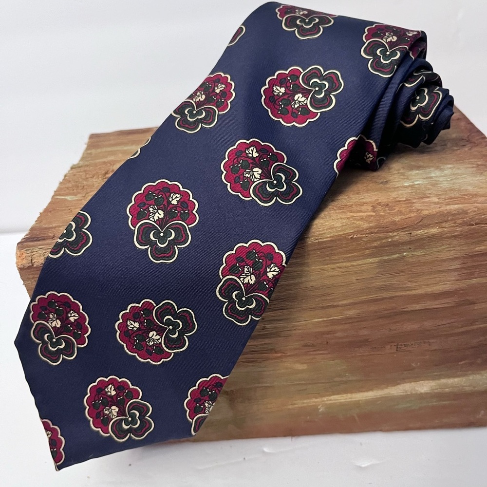 Vintage Oscar De La Renta Couture Silk Tie Navy with Flower design